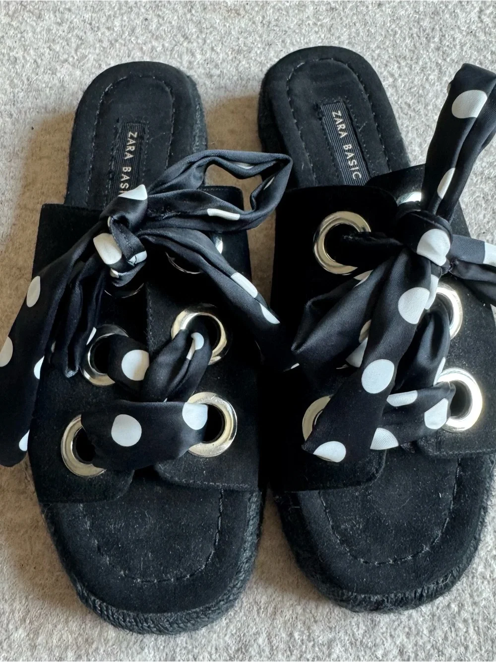 Zara Black Slide Mules with Black-and-White Polka Dot Tie - Picture 3 of 4